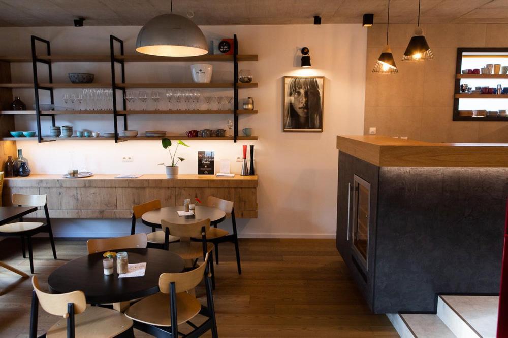 Vigeo Lounge B&B Coffee Bojnice Bagian luar foto