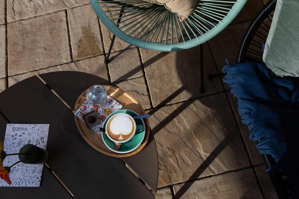 Vigeo Lounge B&B Coffee Bojnice Bagian luar foto