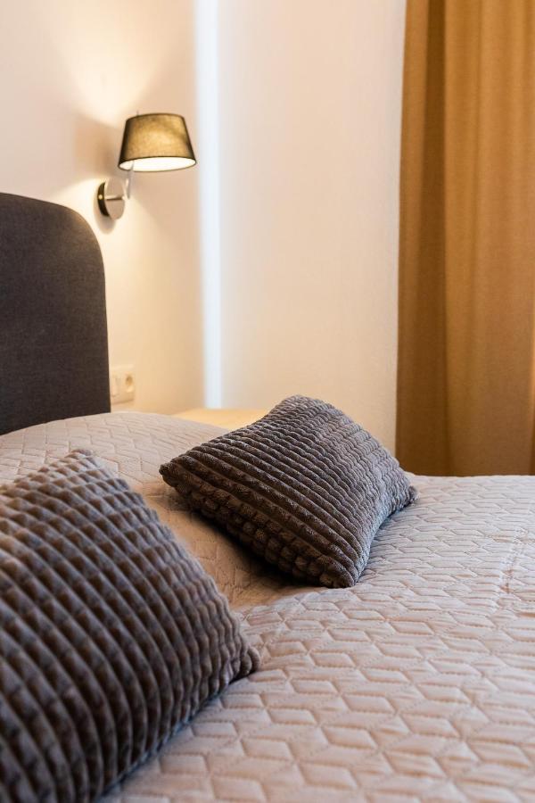 Vigeo Lounge B&B Coffee Bojnice Bagian luar foto
