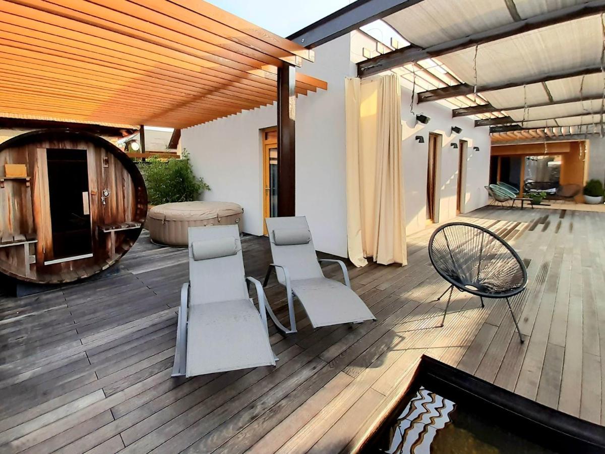 Vigeo Lounge B&B Coffee Bojnice Bagian luar foto